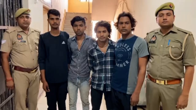 गोवर्धन पुलिस द्वारा चार वाहन चोरों को चोरी के ट्रैक्टर और मोटरसाइकिल सहित किया गिरफ्तार