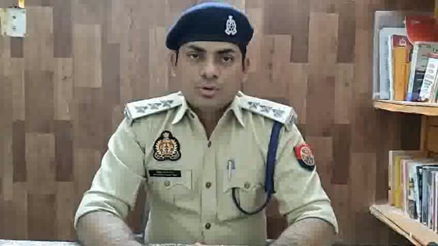 थाना ताजगंज पुलिस संयुक्त कार्यवाही करते हुए अवैध असलाह की बदौलत करने वाले दो अभियुक्तों को किया गया गिरफ्तार