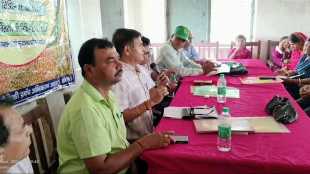 खरीफ महाभियान कार्यशाला के माध्यम से किसानों को उन्नत पैदावार के लिए दे रहे हैं प्रशिक्षण