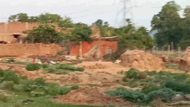 आदिवासी बहुल क्षेत्र में बना सार्वजनिक शौचालय बनी शोभा की वस्तु