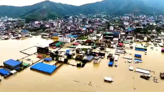 Manipur Mein Kai nadiyan ufaan per hai 1500 Logon Ko lagbhag surakshit sthanon per Rakha gaya hai NDRF ki teen teamen Lagai gai hai Logon Ko surakshit sthanon per pahunchaya ja raha hai