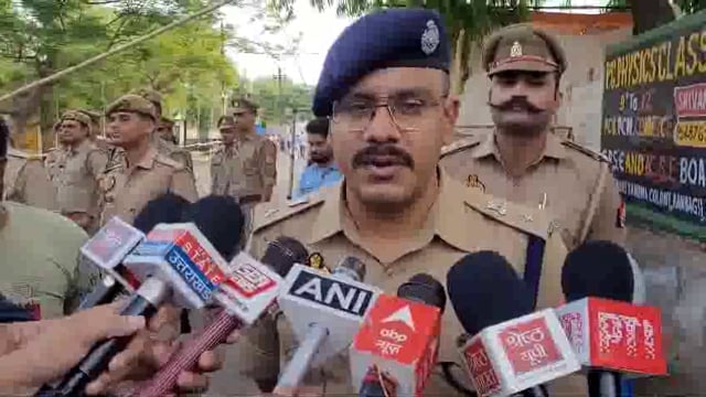 नवीन मंडी मतगणना स्थल पर मतगणना को सफल संपन्न कराने जाने हेतु पुलिस द्वारा की गई सुरक्षा डीसीपी सूरज राय जी की वाइट 