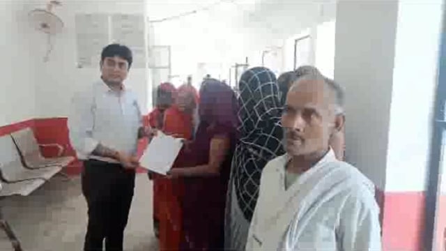 छाता नगर पंचायत अध्यक्ष की प्रतिनिधि ने व पानी की लाइन कुछ परिवार पानी के लिए तरस रहे तहसील में की शिकायत