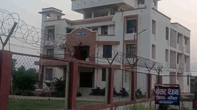 20लीटर महुआ शराब के साथ बाइक सवार एक शराब कारोबारी को पुलिस ने गिरफ्तार कर भेजा जेल 