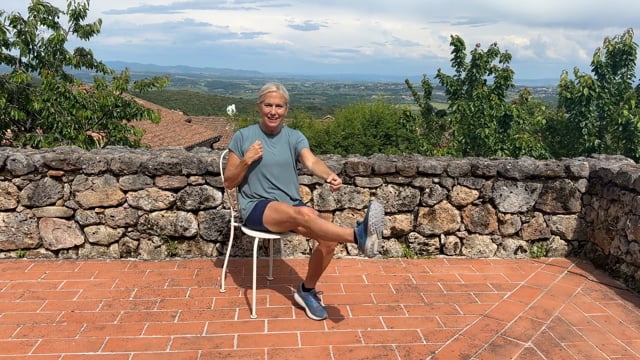 10 Min. Chair in Tuscany
