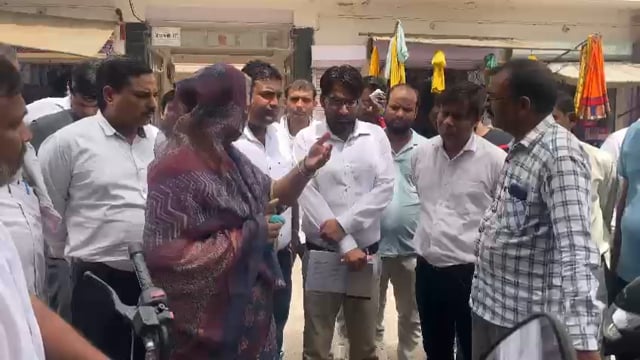 बयाना:विधायक ने नालों का लिया जायजा सफाई न होने पर जताई नाराजगी,