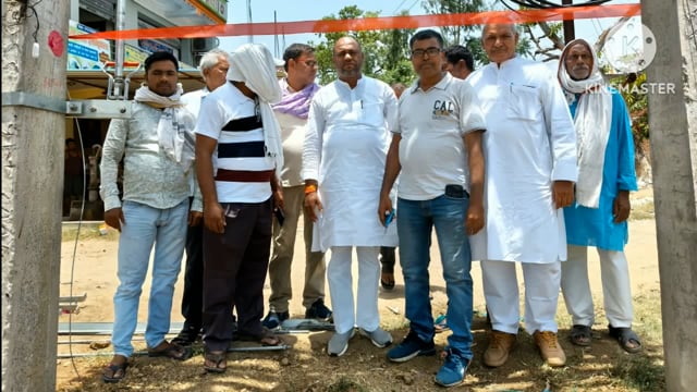 सिरदला के चंद्रिका नगर के पास  चक् मोड़  के समीप एस एच 70 के किनारे लगाया गया नया ट्रांसफार्मर