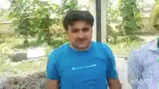 जल जीवन मिशन के तहत बनी पानी की टंकी महज शोपीस, ग्रामीणों ने प्रदर्शन कर शासन व प्रशासन से टंकी चलवाने की उठाई मांग