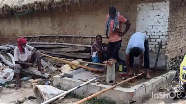 भीषण गर्मी को देखते हुए जिला प्रशासन के देखरेख में जिले भर में चापाकल एवं जल नल कार्य युद्धस्तर पर