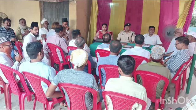 डीएम के निर्देश पर जिले भर में बकरीद पर्व को लेकर शांति समिति की जा रही है बैठक