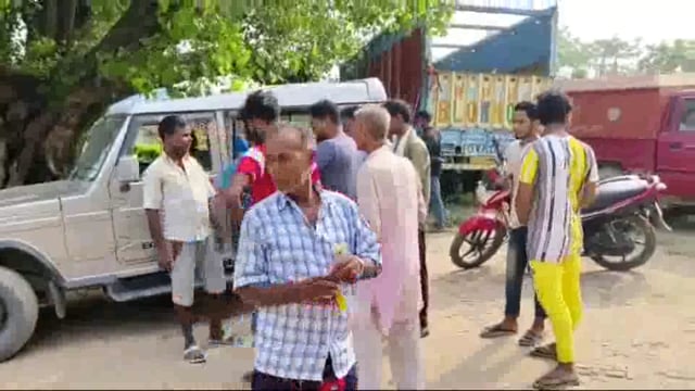 सुगौली के अमीर खान टोला में दहेज के लिए विवाहिता की हत्या का लगा आरोप।पति हुआ गिरफ्तार,बाकी आरोपित हैं फरार।