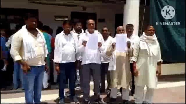 न्यायालय में वविचाराधीन मामला तहसील प्रशासन ने अवैध रूप से जमीन पर कराया कब्जा पीड़ितों ने जिला अधिकारी से लगाई गुहार