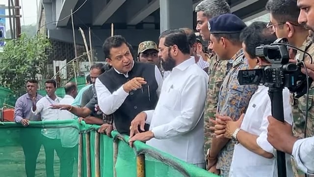 वर्सोवा येथे टनेल दुर्घटना प्रकरण,राज्याचे मुख्यमंत्री एकनाथ शिंदे यांनी केली पाहणी.सतरा दिवसांपूर्विची घटना 