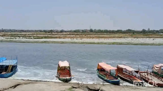 मथुरा गोकुल बैराज गंगा दशहरा पर लोगों ने लगाई श्री यमुना महारानी में डुबकी