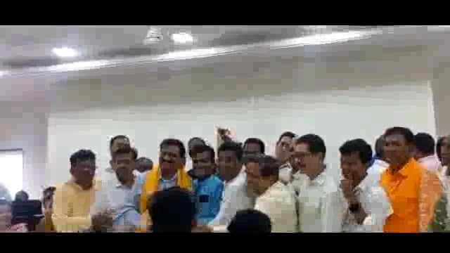 नावनिर्वाचीत खासदार डॉ,शिवाजीराव काळगे यांचा शासकीय विश्राम गृह येथे सत्कार