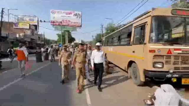 ईद उल अजहा बकरीद के इस त्यौहार को मथुरा में धूमधाम से मनाया गया सुरक्षा व्यवस्था को लेकर डीएम एसपी रहे मौजूद