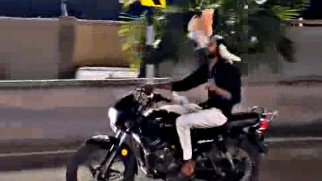 Kota Mein Ek yuvak Aur Uske kabutaron ka video social media per cal se viral ho raha hai