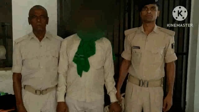 मोहना केवाल गांव के एक युवक को ग्रामीणो पकड़ कर किया पुलिस के हवाले,,भेजा न्यायालय