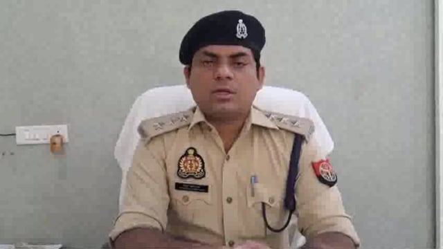सदर थाना क्षेत्र अंतर्गत आग लगने की सूचना पर पुलिस बल और फायर ब्रिगेड की गाड़ी मौके पर मौजूद सदर एसीपी द्वारा वाइट 