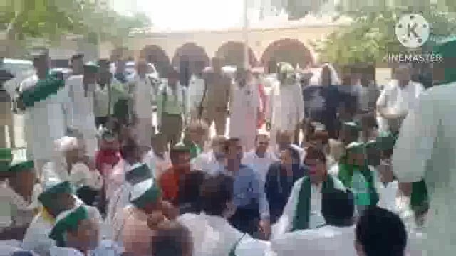 भारतीय भाकियू अराजनैतिक किसान यूनियन संगठन के कार्यकर्ताओ ने 8 सूत्रीय मांगों को लेकर मांट तहसील में किया धरना प्रदर्शन।