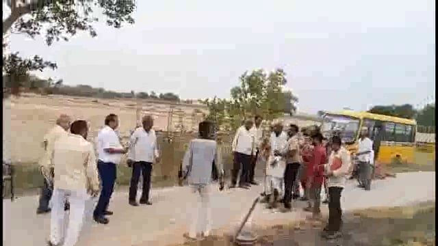 यूपी में फिर दोहराया थप्पड़ कांड: आखिर क्यों?किसान ने तहसीलदार को जड़ा थप्पड़