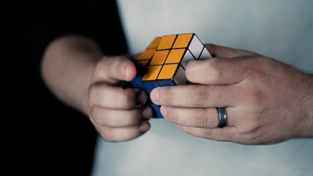 Video Il Cubo Fluttuante