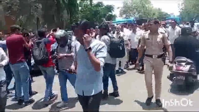 नवी मुंबई एपीएमसी बाजारातील कांदा बटाटा मार्केट मध्ये गेल्या पाच दिवसां पासुन पालिकेने पिण्याचे पाणी बंद केले आहे 