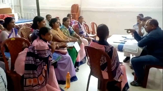 प्रखंड चिकित्सा पदाधिकारी ने आशा कार्यकर्ताओं के साथ की बैठक दिए कई निर्देश