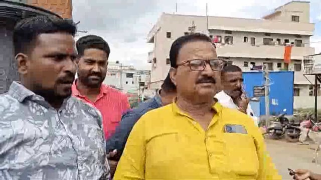 माजी मुख्यमंत्री वसंतराव नाईक यांच्या पुतळ्याचा उत्कृष्ट दर्जाचे काम करून अनावरण करा,बंजारा समाजाची मागणी