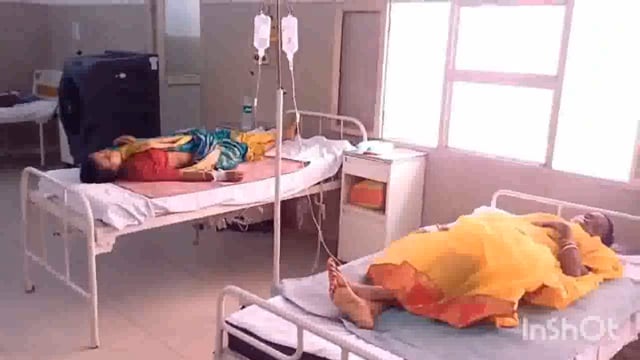 फूड प्वाइजनिंग  के चलते श्रद्धालुओं की तबीयत बिगड़ी जिला संयुक्त चिकित्सालय में कराया भर्ती