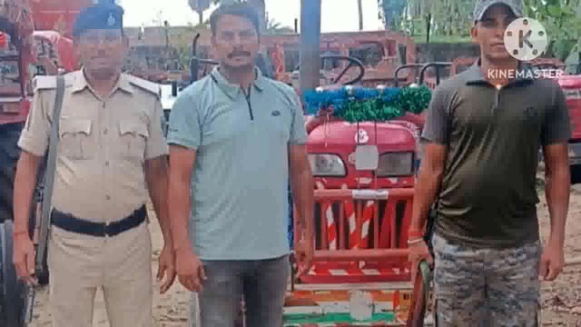 पुलिस ने ठेकाही से अवैध बालू से लदा एक ट्रैक्टर को किया जप्त, लाइनर गिरफ्तार