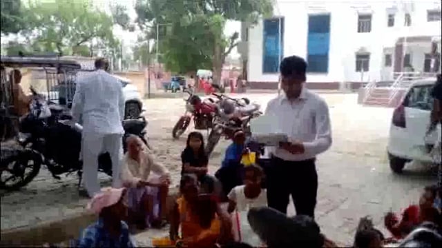 बीडीओ ने स्टिंग ऑपरेशन चलाकर बिचौलियों को परिसर से किया बाहर; ऑपरेटर को दिए आवश्यक दिशा निर्देश