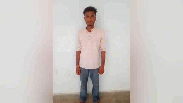 पुलिस ने अवैध बालू ले जा रहे ट्रैक्टर के साथ चालक को किया गिरफ्तार