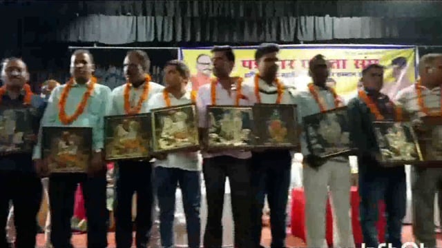 *पत्रकार एकता संघ राष्ट्रीय अधिवेशन लखनऊ में सुल्तानपुर की टीम हुई सम्मान*