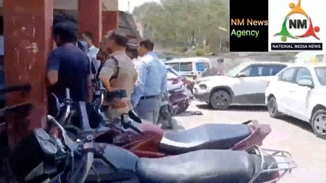 किशोरी हत्याकांड में दलित समाज के लोगों ने पूर्व भाजपा प्रत्याशी का पुतला फूंका 