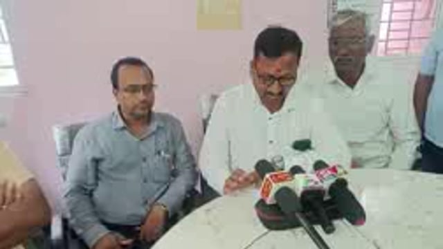 राजकारणातून अँडवोकेट आर आर आबा खरेदी विक्री संघाची बदनामी, संदीप पाटील चेअरमन