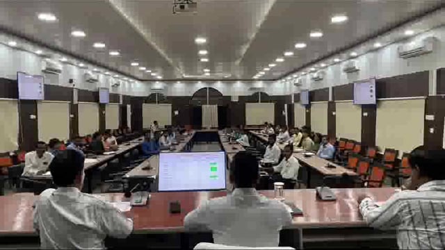 जिला पदाधिकारी ने सप्ताहिक समीक्षा बैठक में 10 जुलाई तक 10 लाख पौधारोपण का लक्ष्य पूर्ण करने का दिए निर्देश