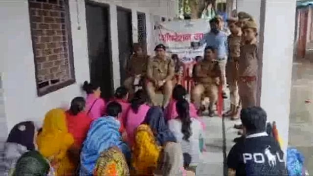 ऑपरेशन जागृति नारी सुरक्षा के अंतर्गत मालापुरा में महिलाओं एवं बालिकाओं को किया गया जगरुक