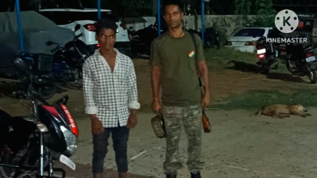 पुलिस ने 7.5 लीटर महुआ शराब के साथ एक व्यक्ति को किया गिरफ्तार भेजा न्यायालय