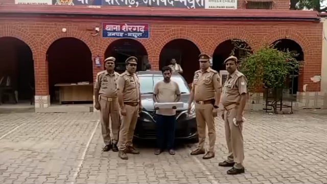 शेरगढ़ पुलिस ने कार चोरी करने वाले एक चोर को कार बरामद कर गिरफ्तारकिया