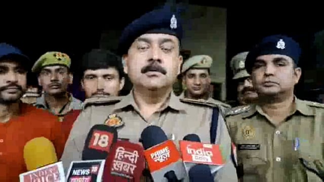 घर चढ़कर दम्पत्ति को गोली मारने वाले अंतर्राजीय बदमाश से पुलिस की मुठभेड़ 
एएसपी दुर्गेश सिंह की बाइट