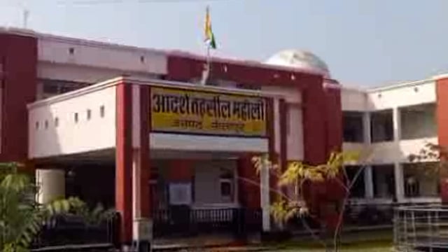 Sitapur : विधायक महोली के प्रयासों से बरगांवा विद्युत उपकेंद्र की हुई क्षमता बृद्धि...