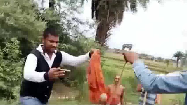 कुएं गिरे जहरीले सांप का किया रेस्क्यू; स्नैक कैचर की मदद से निकाला बाहर: सांप पर्यावरण के लिए जरूरी