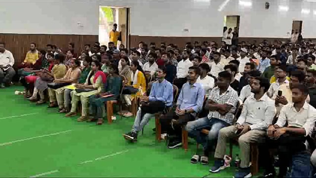 खेल मंत्री सह प्रभारी मंत्री ने 428 को किया नियोजन पत्र वितरण