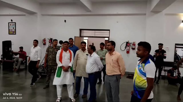 जिला खेल भवन का खेल मंत्री ने लिया जायजा