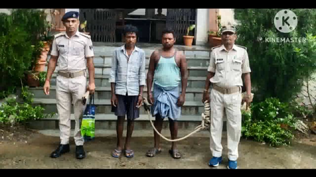 पुलिस ने शैल गढ़ के जंगल में महुआ शराब की तीन संचालित भट्टी को किया ध्वस्त दो लोगों को किया गिरफ्तार