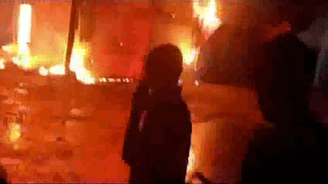 मेडिकल, स्टेशनरी व कपड़े की दुकान में लगी भीषण आग; लाखों का नुकसान, मची अफरातफरी