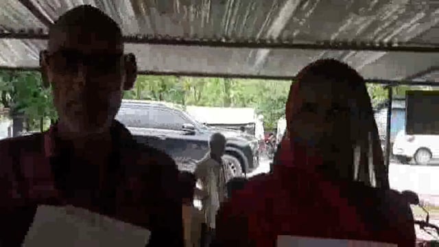 रास्ते को बंद करने पर पीड़ित ने उप जिला अधिकारी तरबगंज से लगाई गुहार