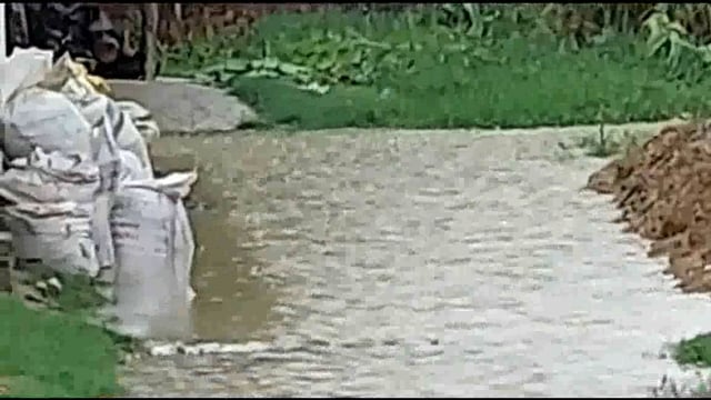 गोण्डा जनपद लगातार बारिश होने से जनजीवन अस्त-व्यस्त #मौसम