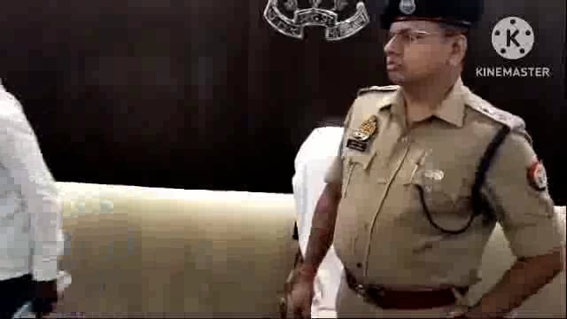 पुलिस ने 115 गुुमशुुदा मोबाइल किया बरामद पुलिस लाइन में एसपी ने गुमशुदा मोबाइल धारकों को किया  सुपुर्द